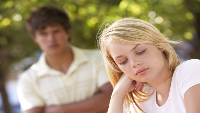 6 Things You Should Do In A Relationship To Stop Overreacting