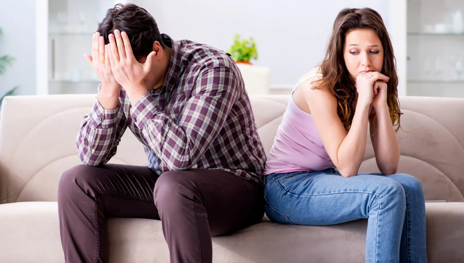 What Are Unhealthy Communication Problems In A Relationship