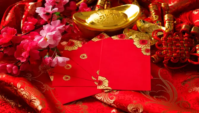 Different Traditions Associated With Red Envelopes
