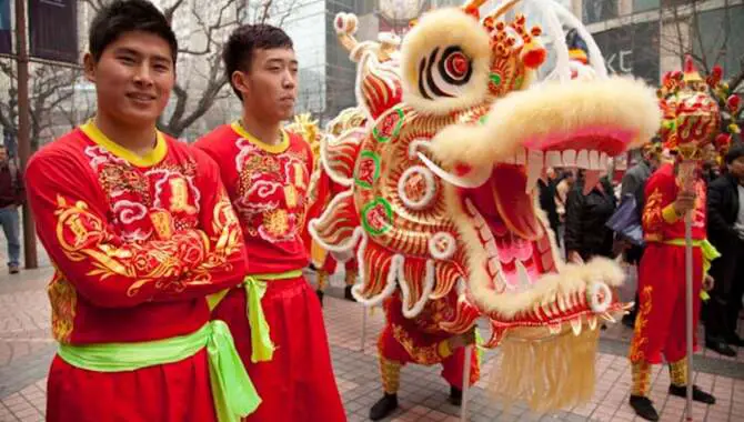 How To Perform The Lunar New Year Dragon Dance