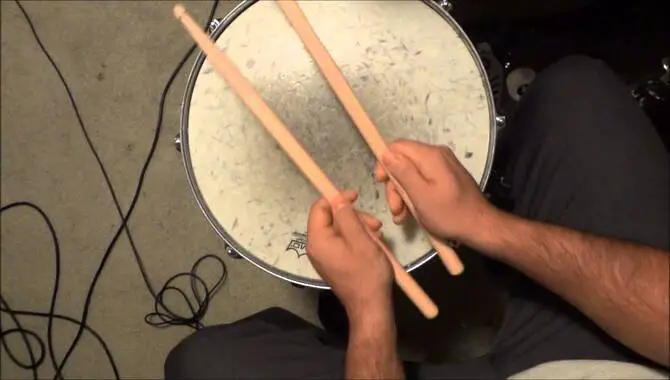 How Do I Hold The Drumsticks When Playing The Drums