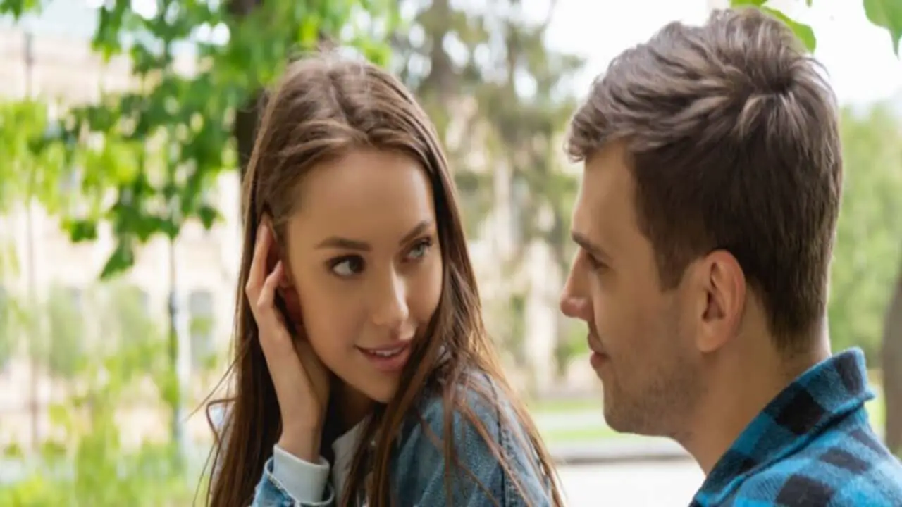What Does It Indicate When A Girl Looks At You And Doesn't Smile – Explained