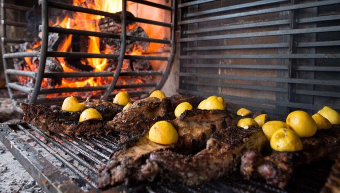 4 Easy Ways How To Grill Argentinean Asado