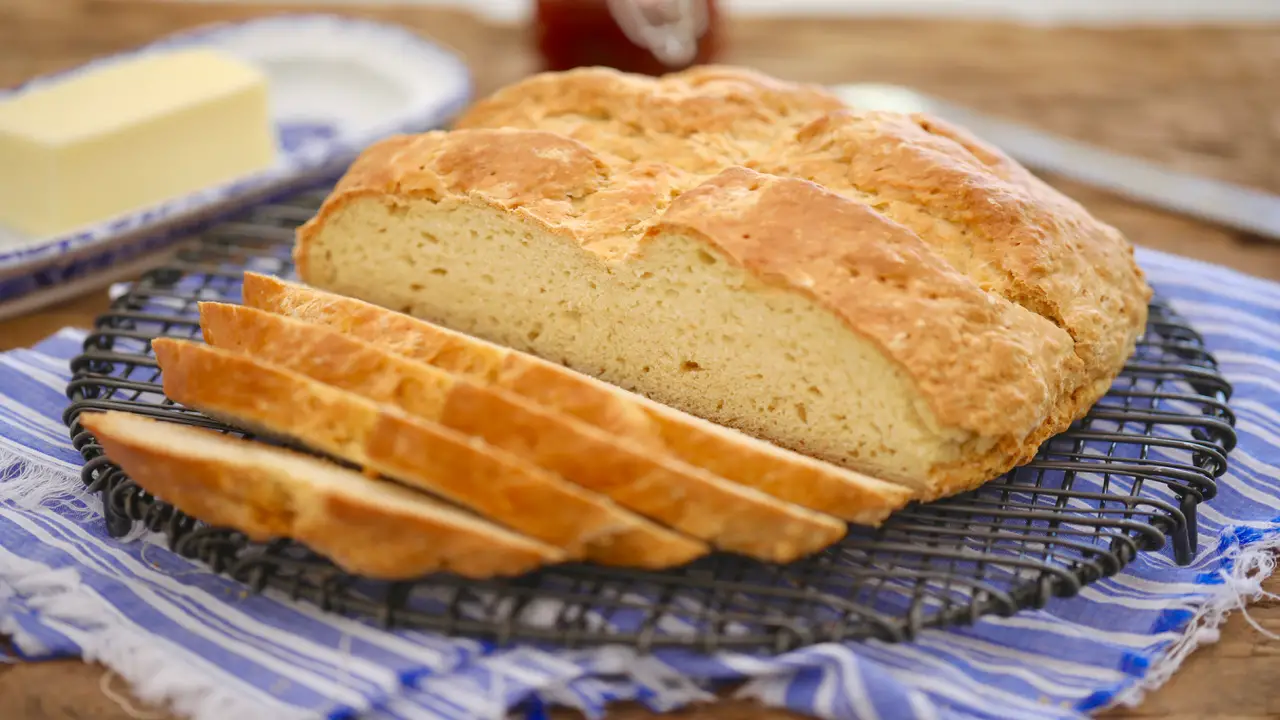How To Bake Traditional Irish Soda Bread Easy Ways