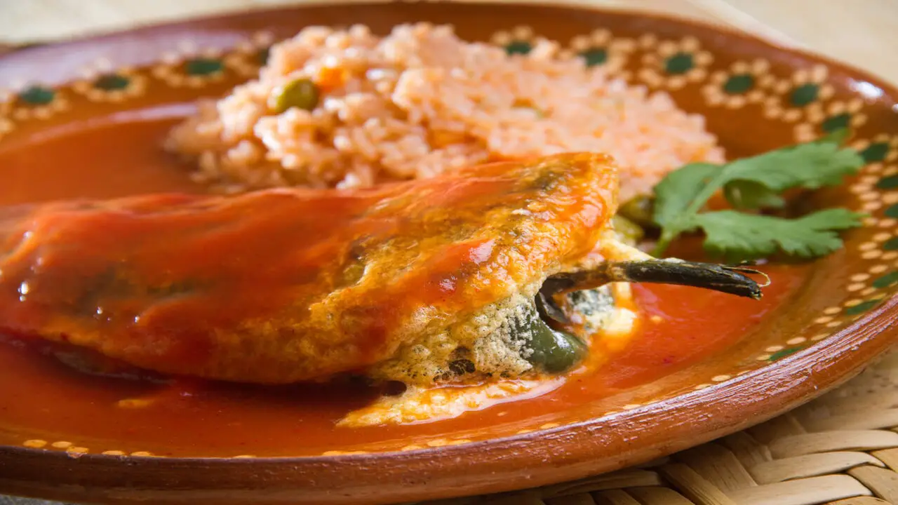 How To Make Traditional Mexican Chiles Rellenos Easy Ways