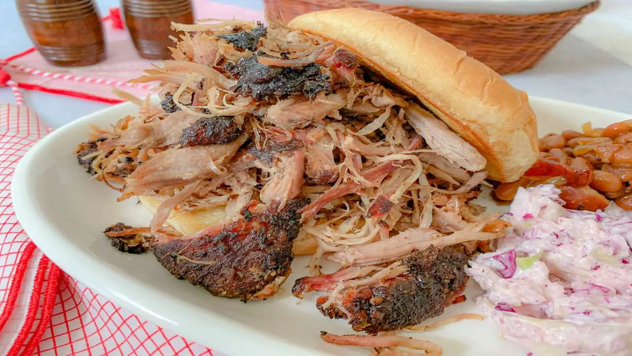 How To Smoke Traditional Carolina Pulled Pork - Follow The Below Steps