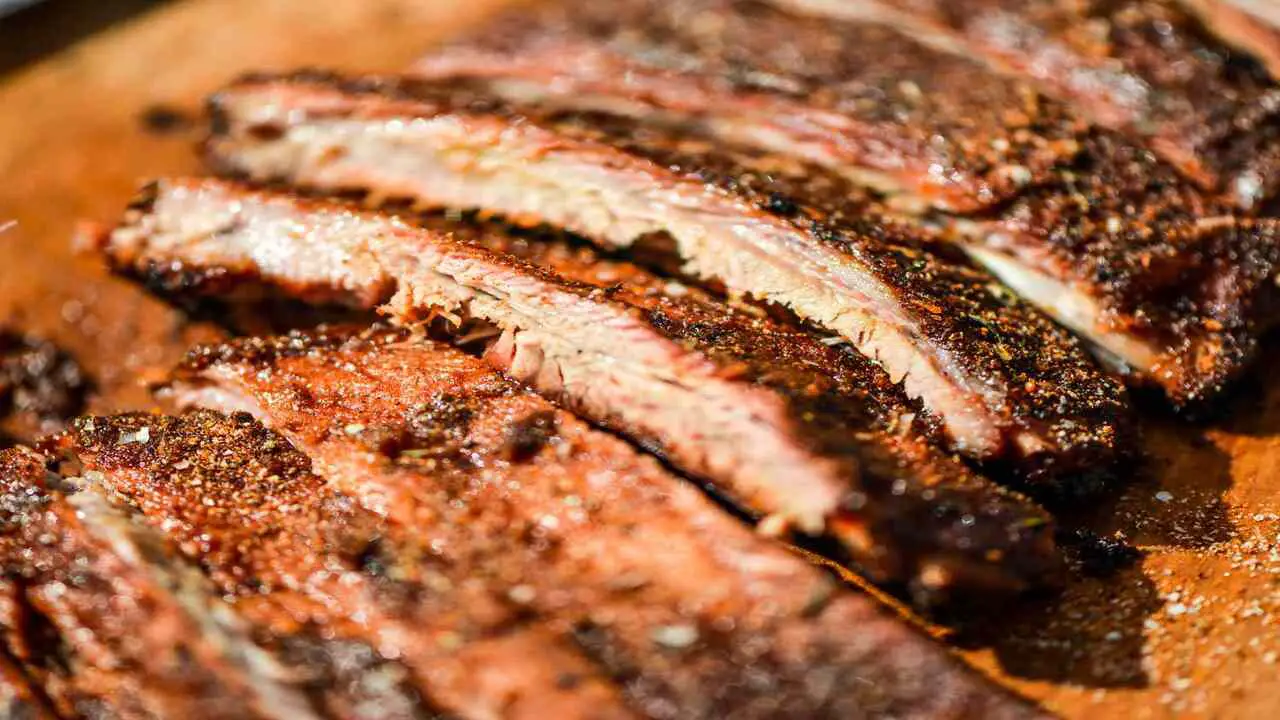 How To Smoke Traditional Memphis-Style Ribs: Applying These Process