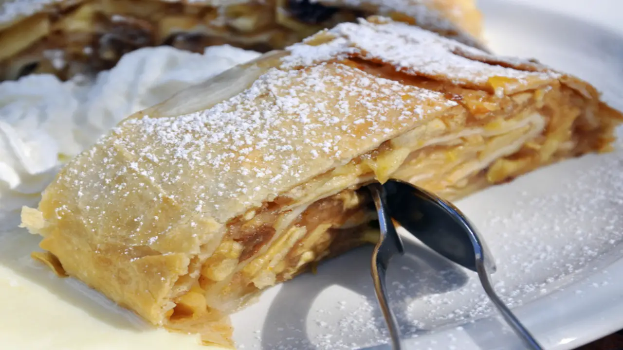 How To Store Traditional Austrian Apple Strudel