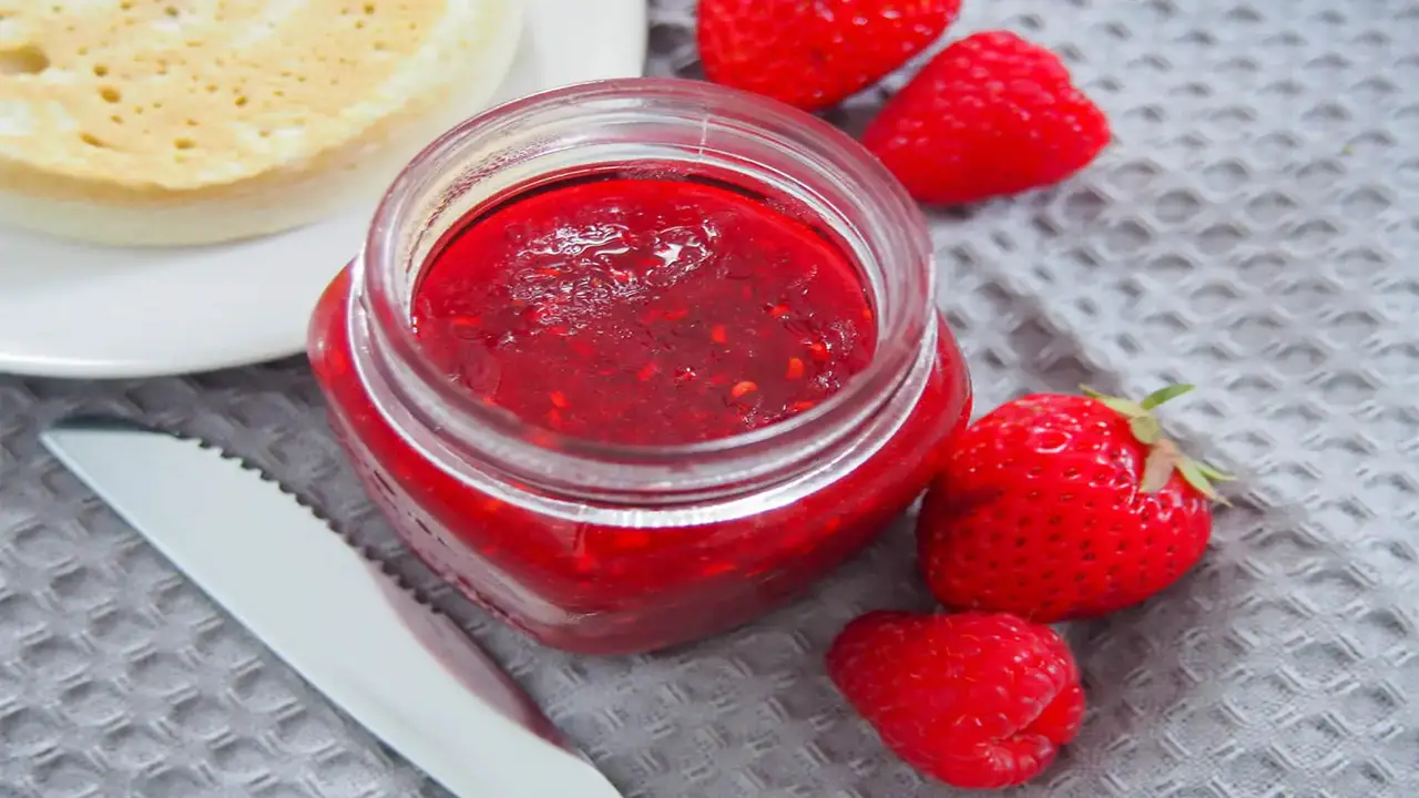 Recipe Of Making Jams And Preserves With Fresh Berries