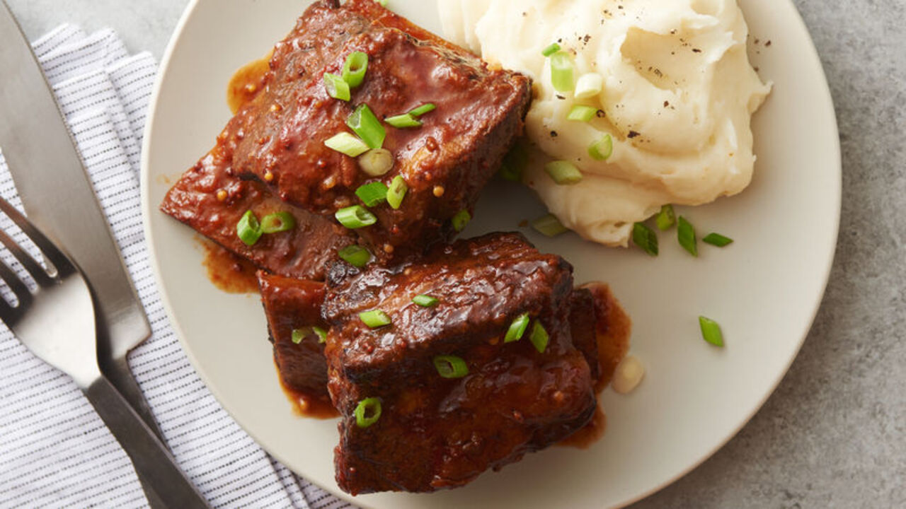 Slow Cooker Beef Short Ribs