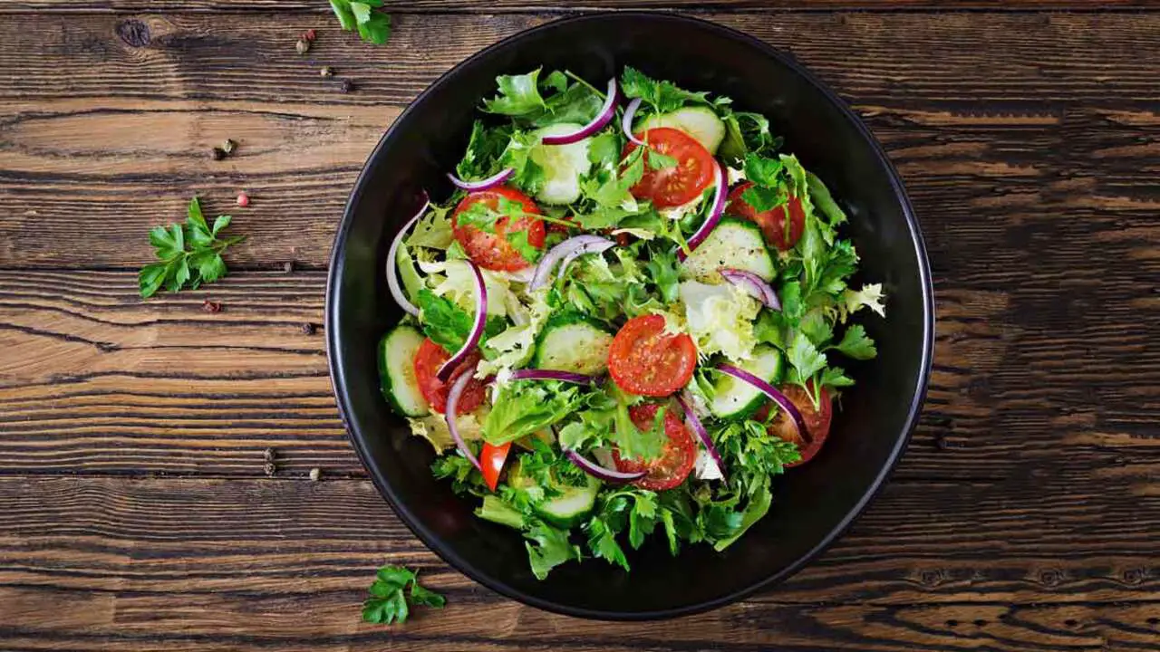 The Nutritional Value Of Salad Greens