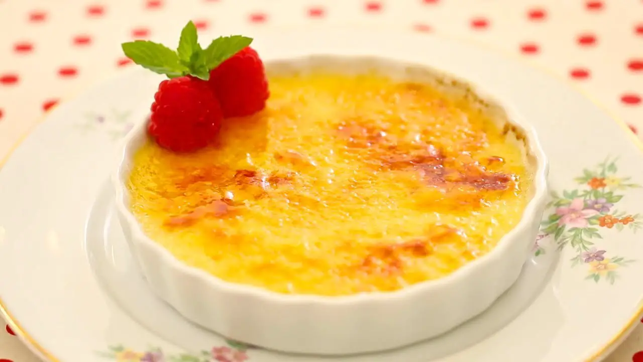 Tips & Tricks For Perfectly Baked Crème Brûlée
