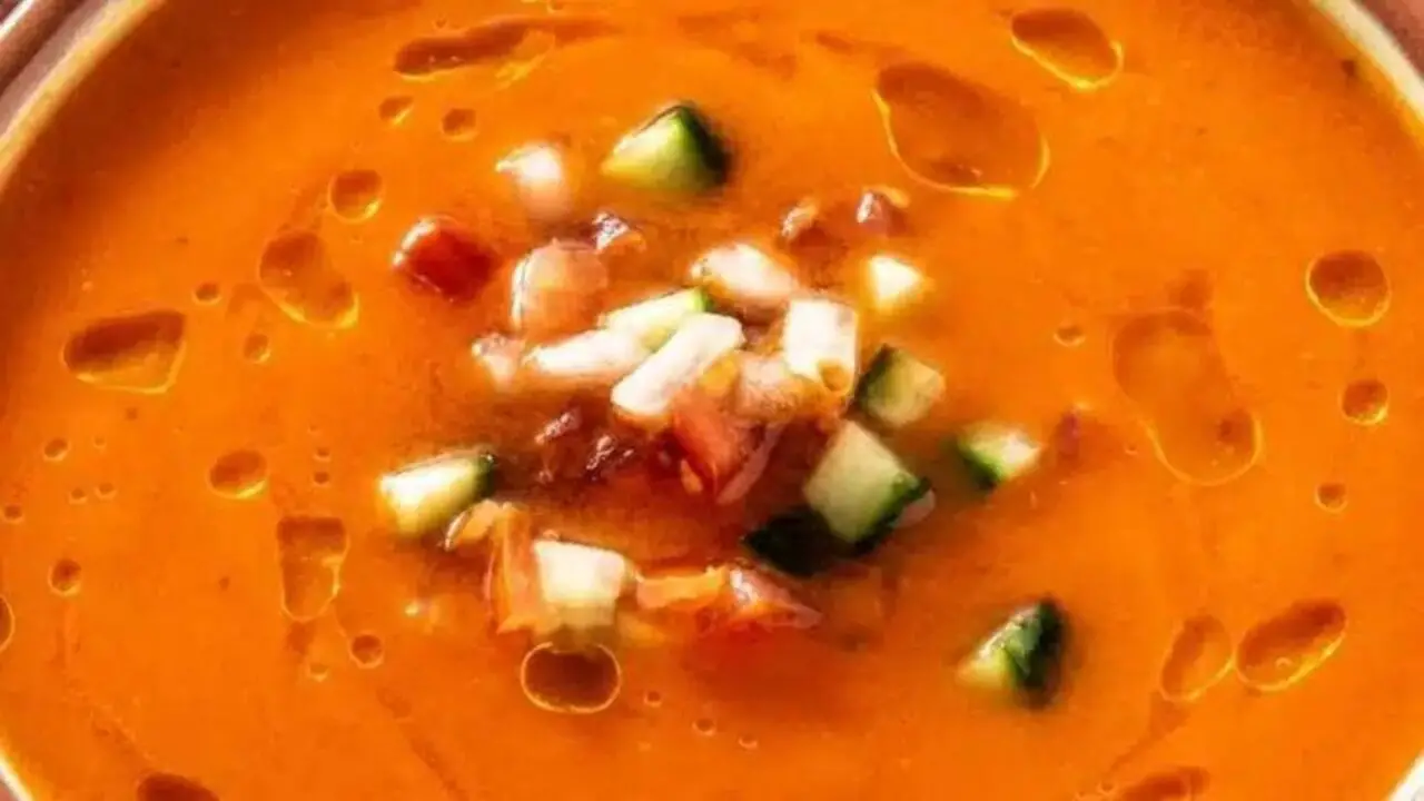Cooking The Gazpacho Soup According To Jamie Oliver's Recipe