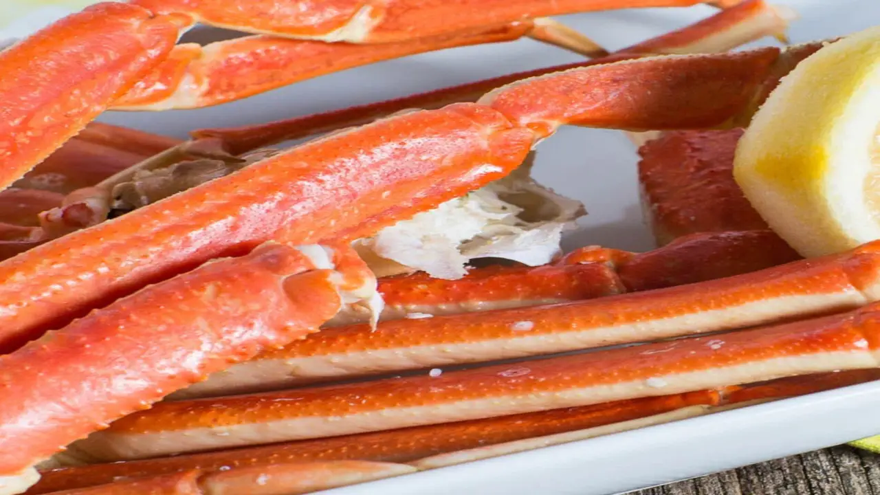 How Much Meat Is Typically Found In 1 Lb Of Crab Legs